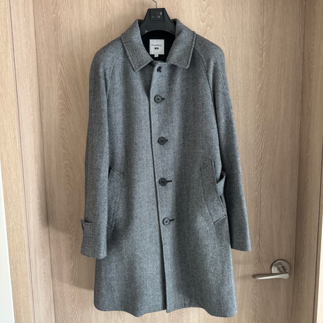 유니클로 JW앤더슨 헤링본코트 상품이미지4