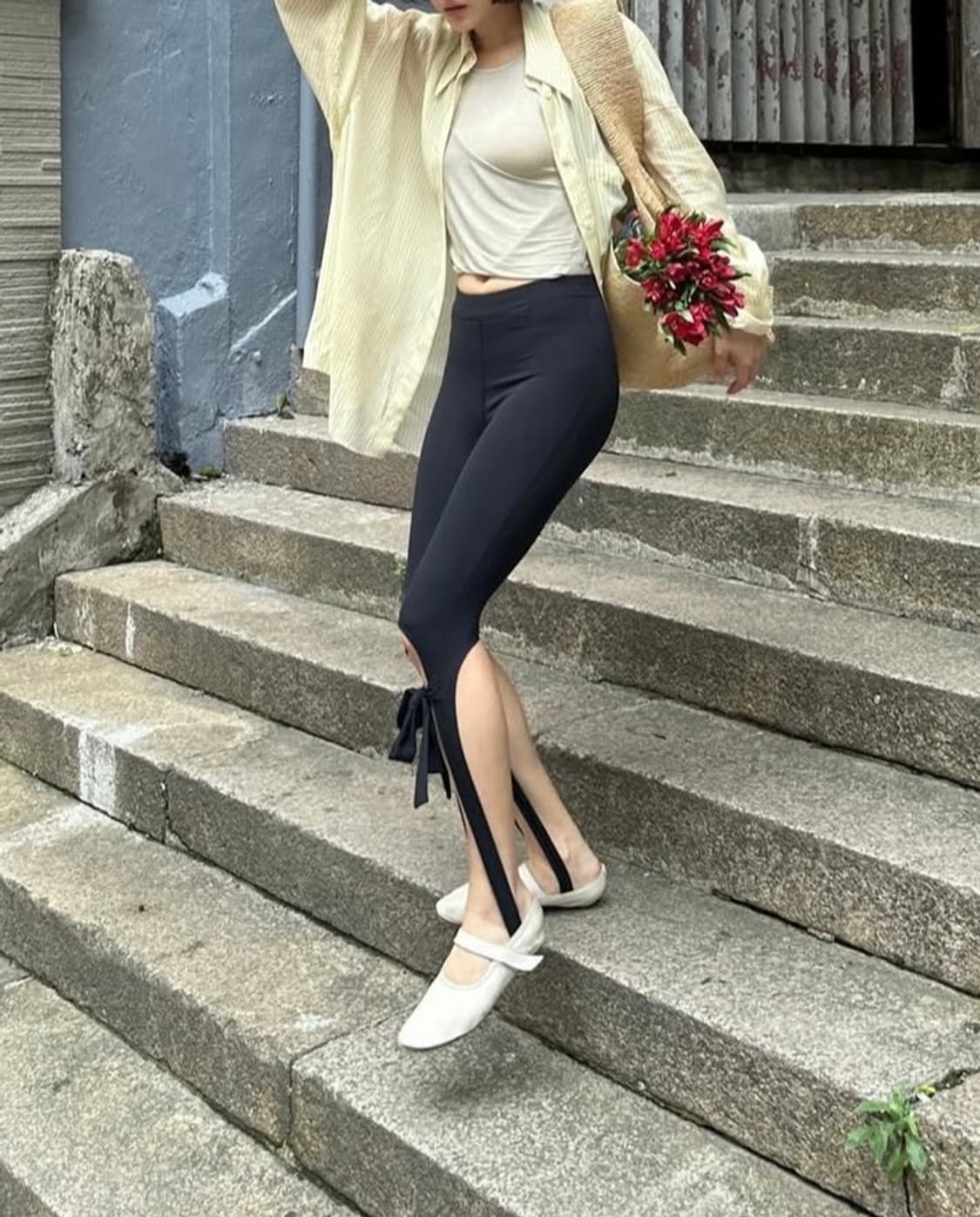 open yy strap leggings 상품이미지1