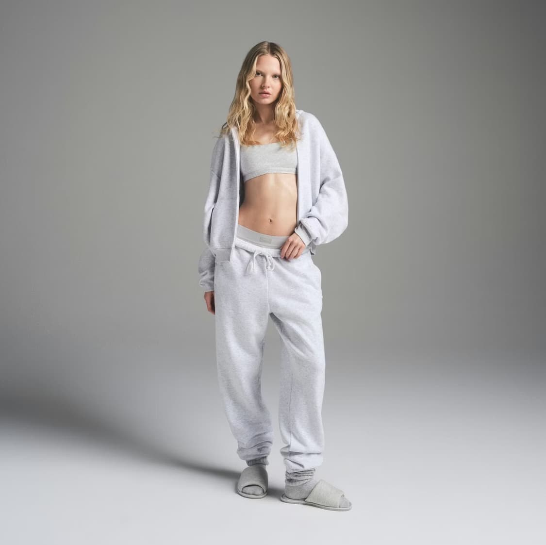 스킴스 클래식 후드 집업 skims 상품이미지3