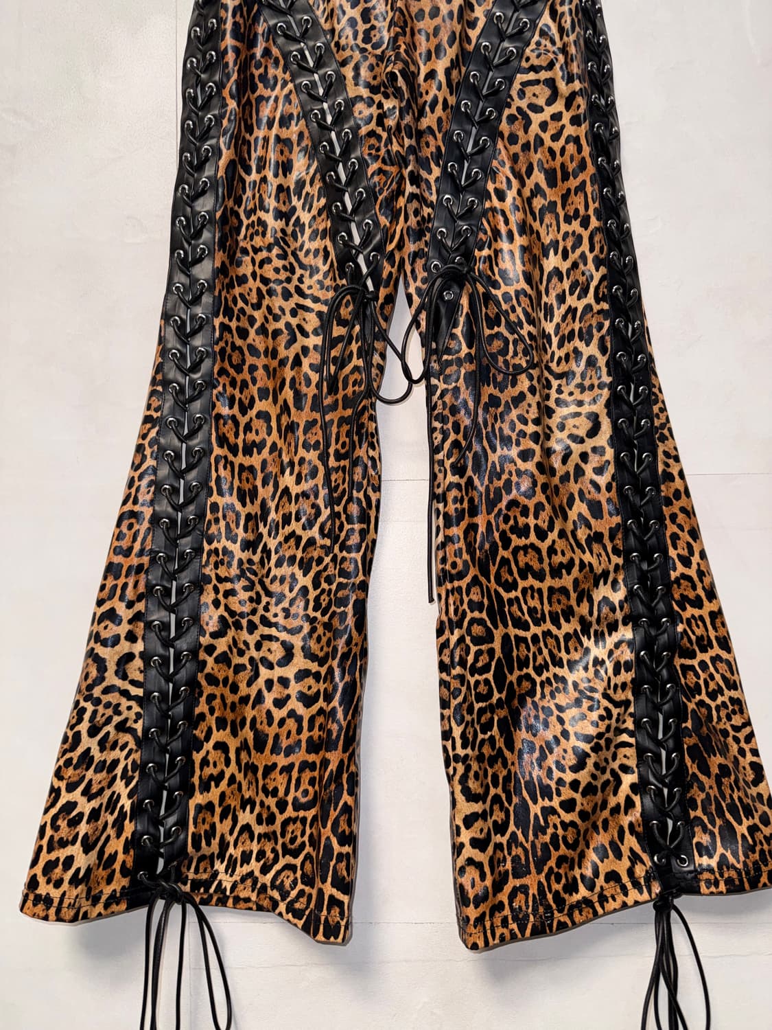 Brown leopard laceup bootscut pants 상품이미지3