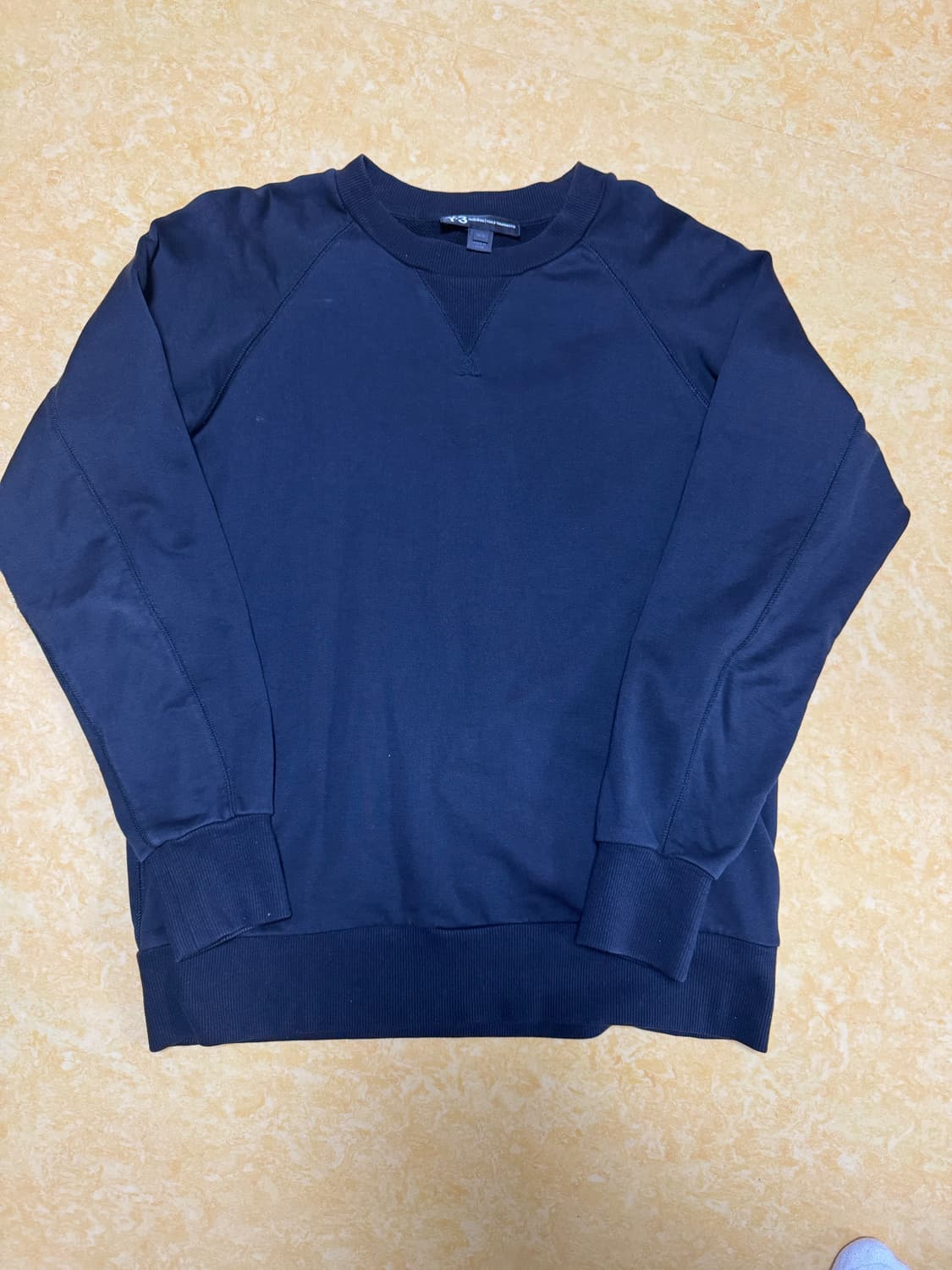 Y-3 블랙 맨투맨 상품이미지1