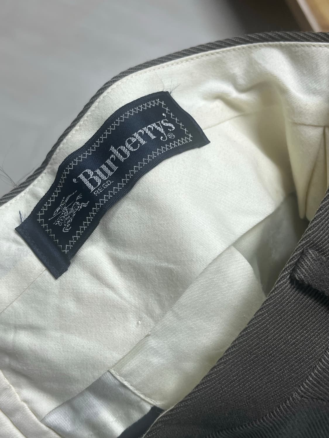 Burberry Tuck-Wide pants 상품이미지5