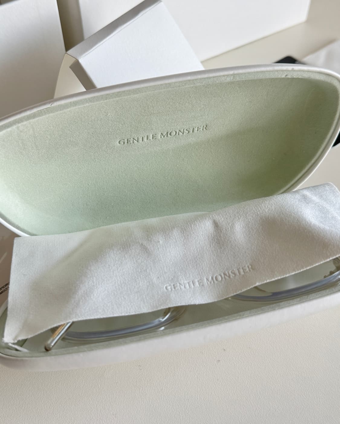 젠틀몬스터 쿠보 C1 (안경수건 새 거 한장 더 드림) 상품이미지7