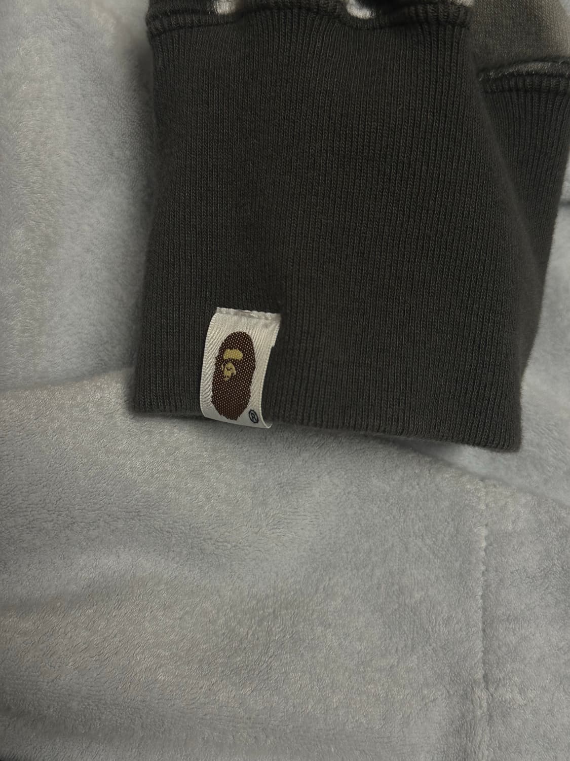 베이프 리퀴드 카모 샤크 후드집업 흑계 상품이미지4