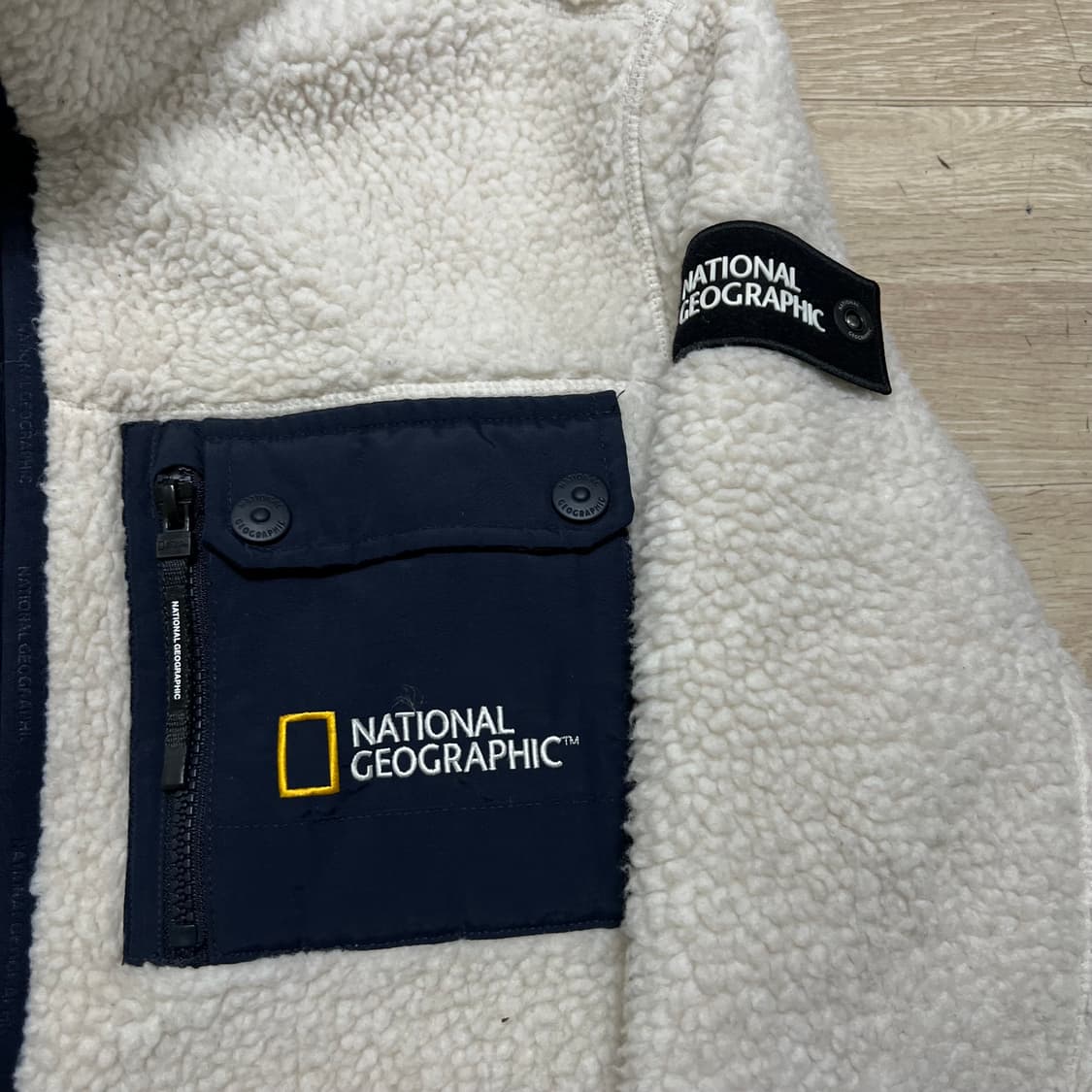 내셔널지오그래픽 남여공용 와펜 뽀글이 후리스 자켓 [아이보리] M/95 상품이미지4