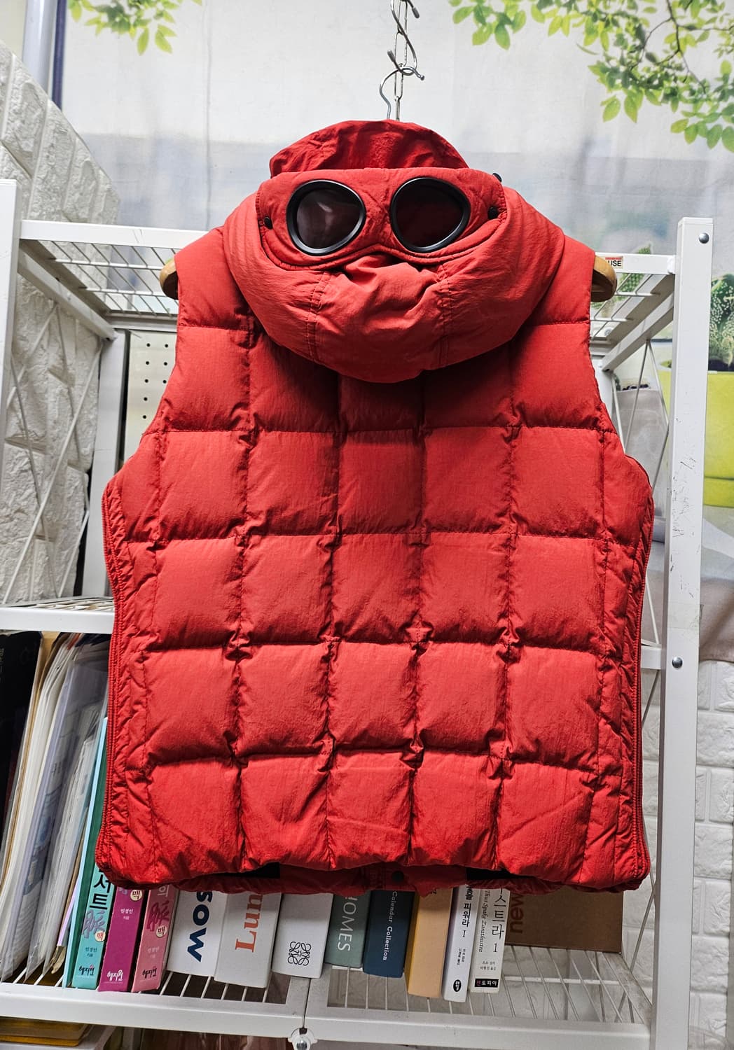 cp컴퍼니 고글 패딩조끼 95 후드 다운베스트 XD30 상품이미지5