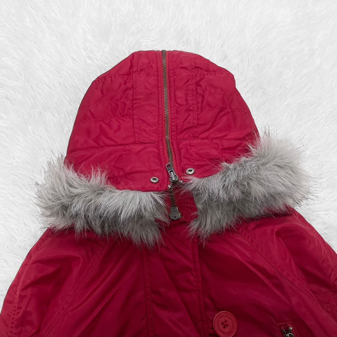 켈빈클라인 후디 퍼 숏 패딩 레드 상품이미지4