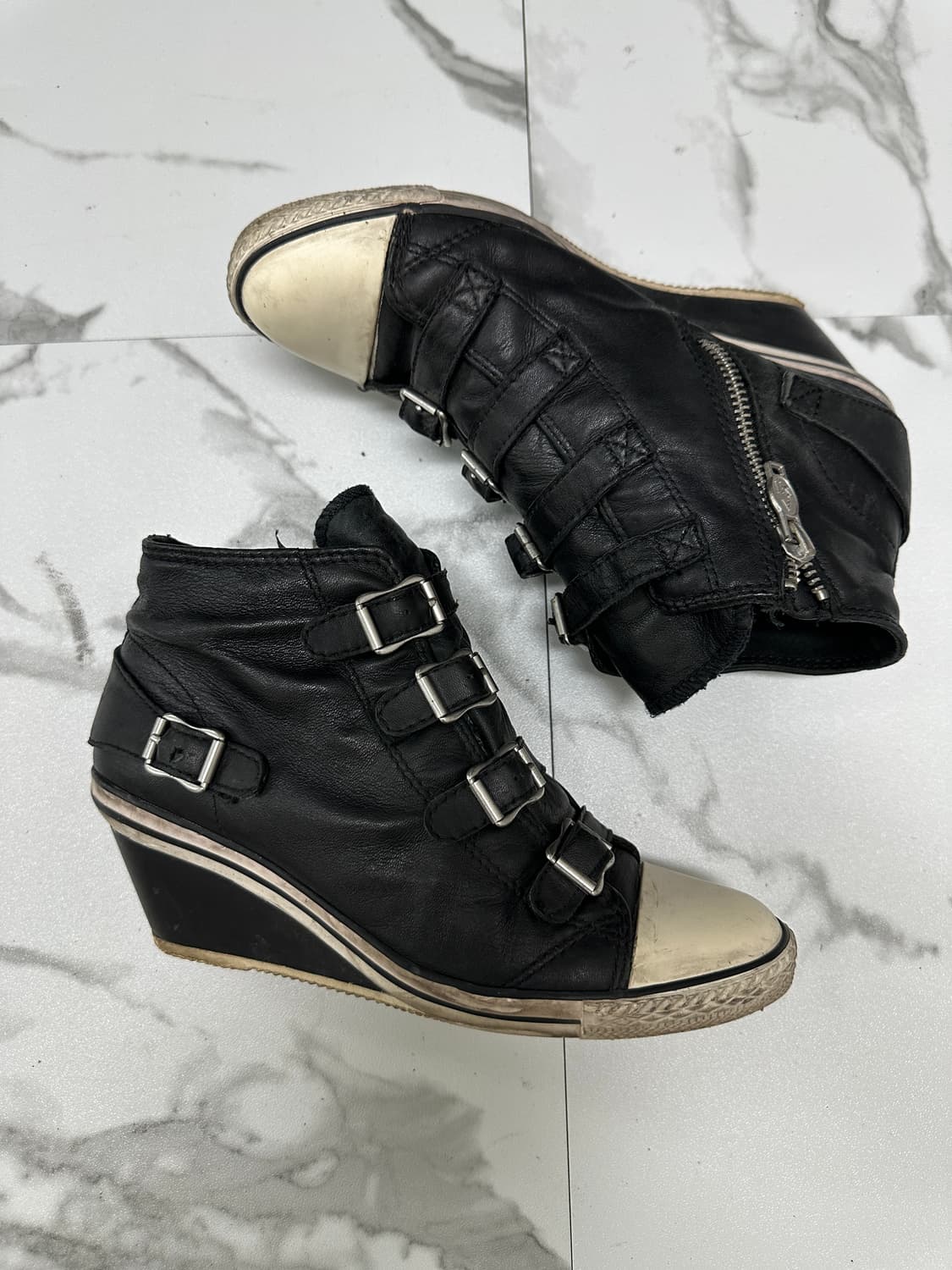ASH 아쉬 블랙 버클 웨지힐 하이탑 스니커즈 상품이미지2