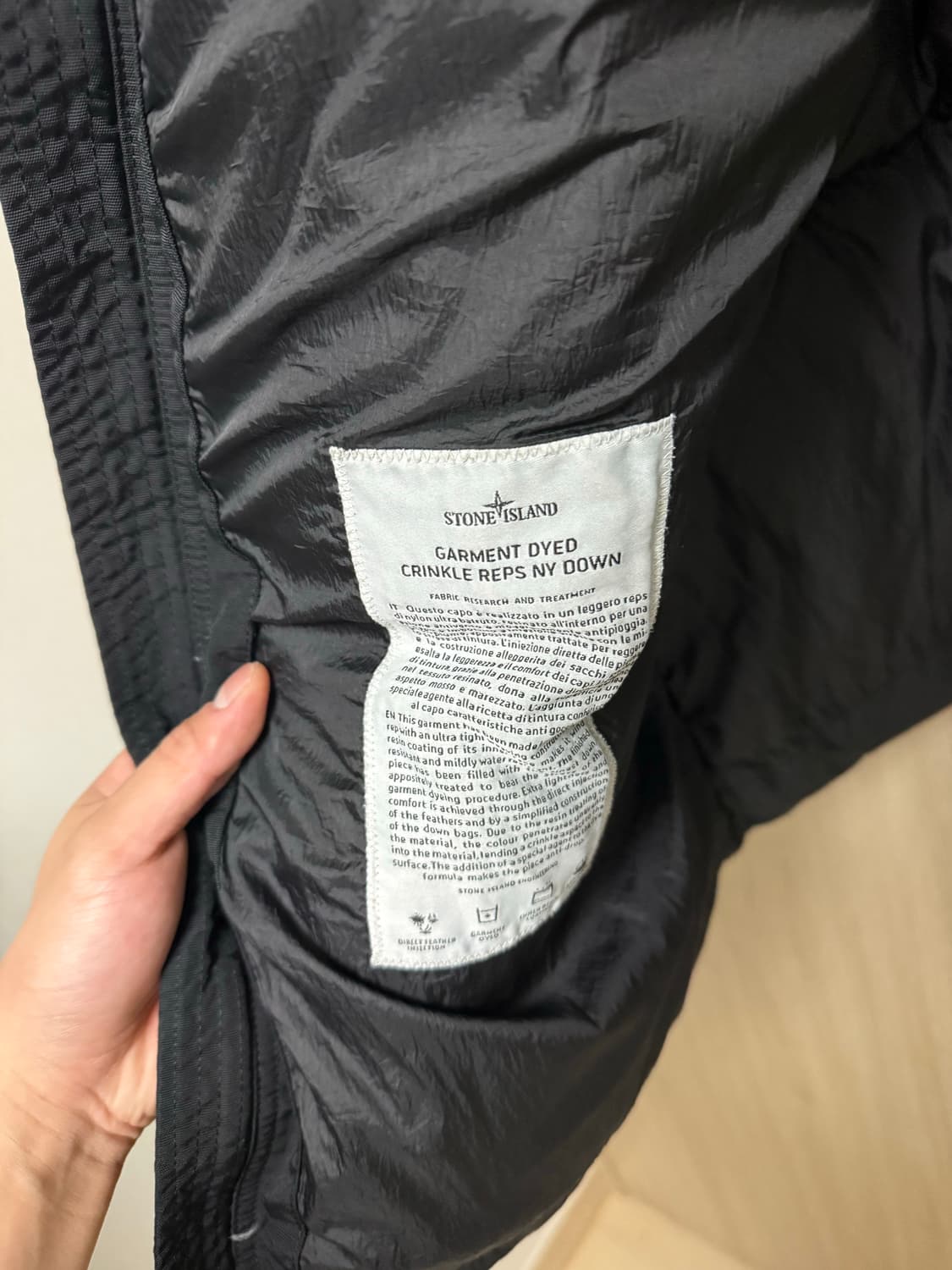 스톤아일랜드 20fw 크랭클립스 후드패딩 상품이미지7