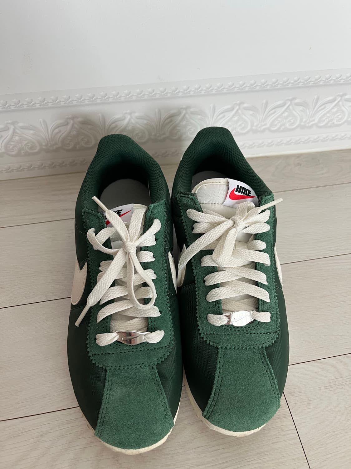 나이키 코르테즈 그린 우먼스  DZ2795-300 240사이즈 상품이미지1