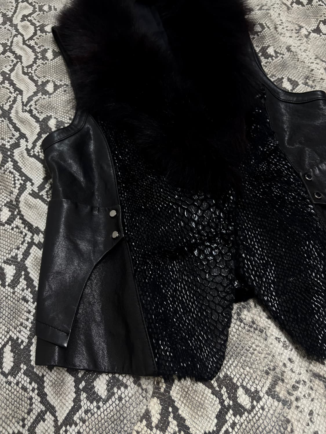 V-Kei Rare Python Design Fur Trimming Sh 상품이미지4