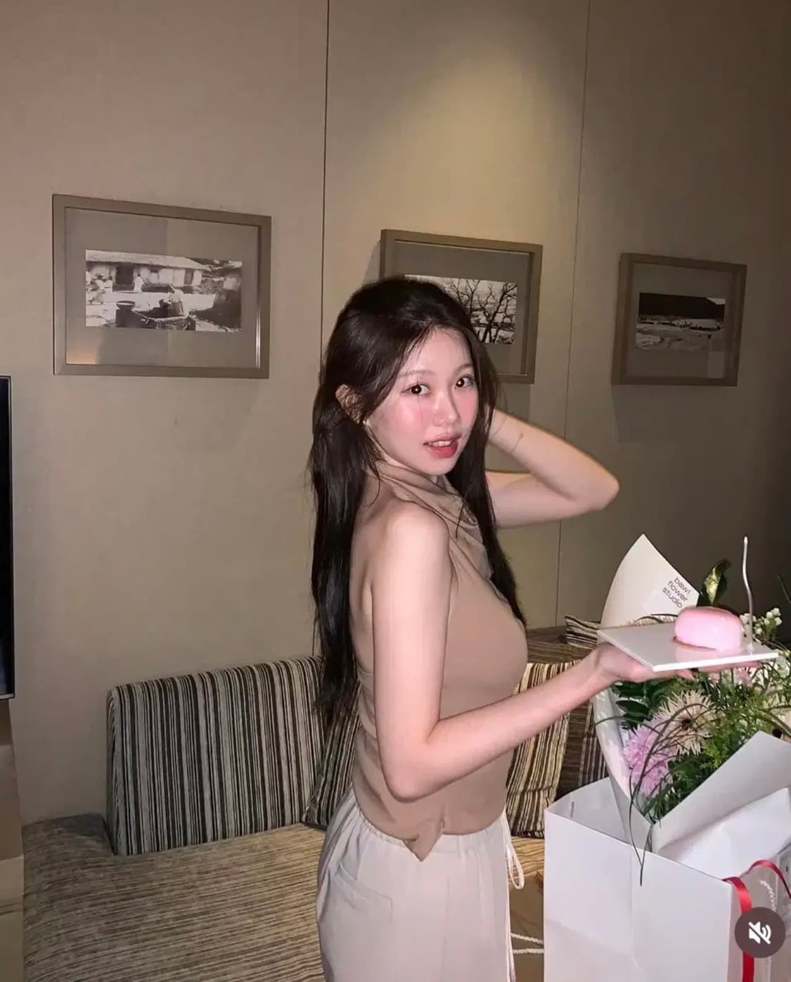 ZARA 온트 예슬마켓 자라 홀터넥 탑 상품이미지2