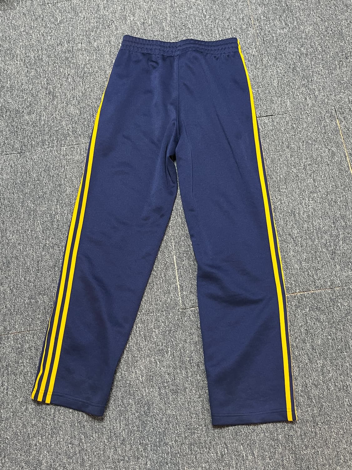 (상태 최상) 아디다스 트랙팬츠 S 상품이미지3