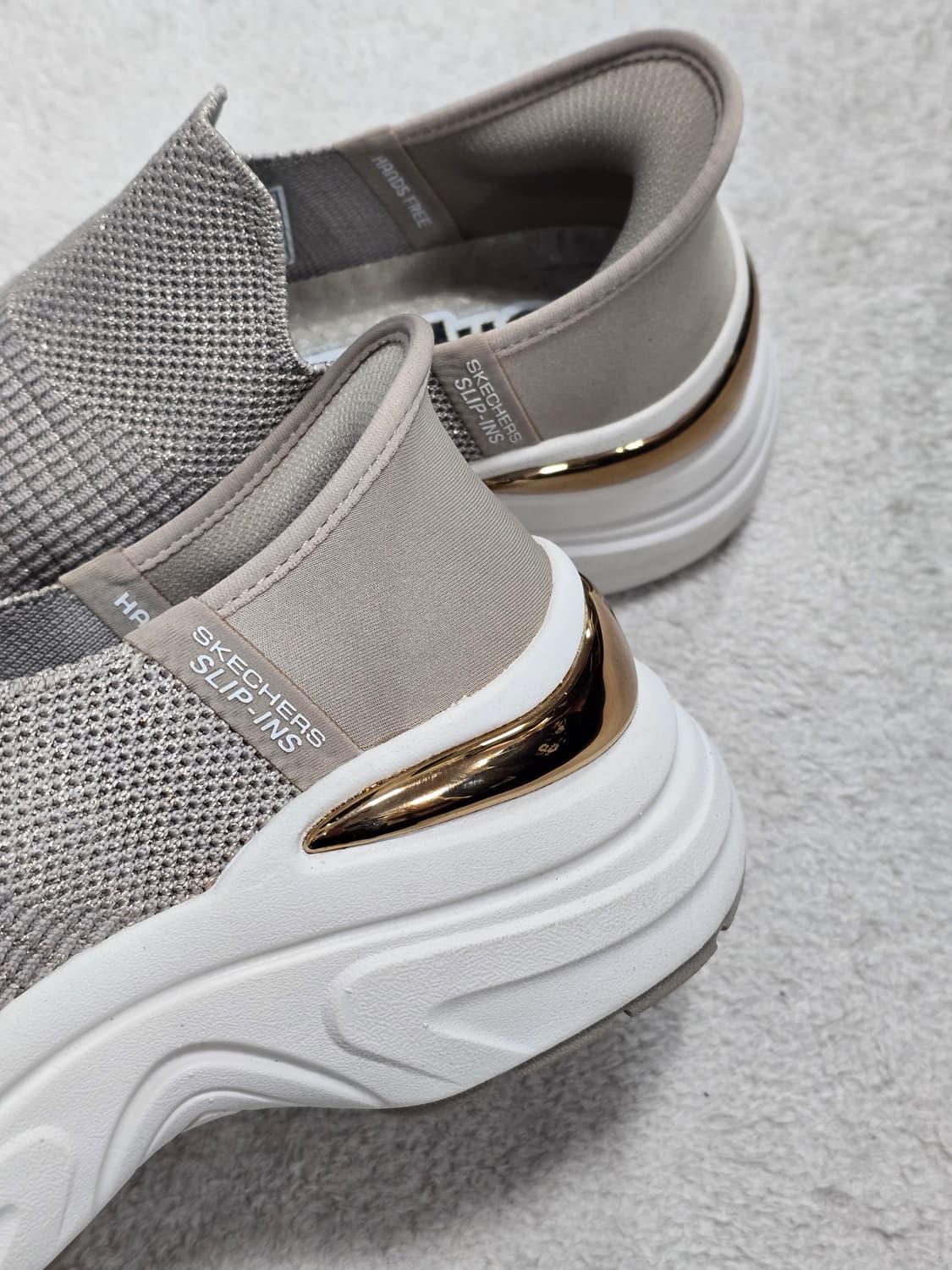 25FW 스케쳐스 슬립온 핸즈프리 여성 운동화 베이지 240 상품이미지2