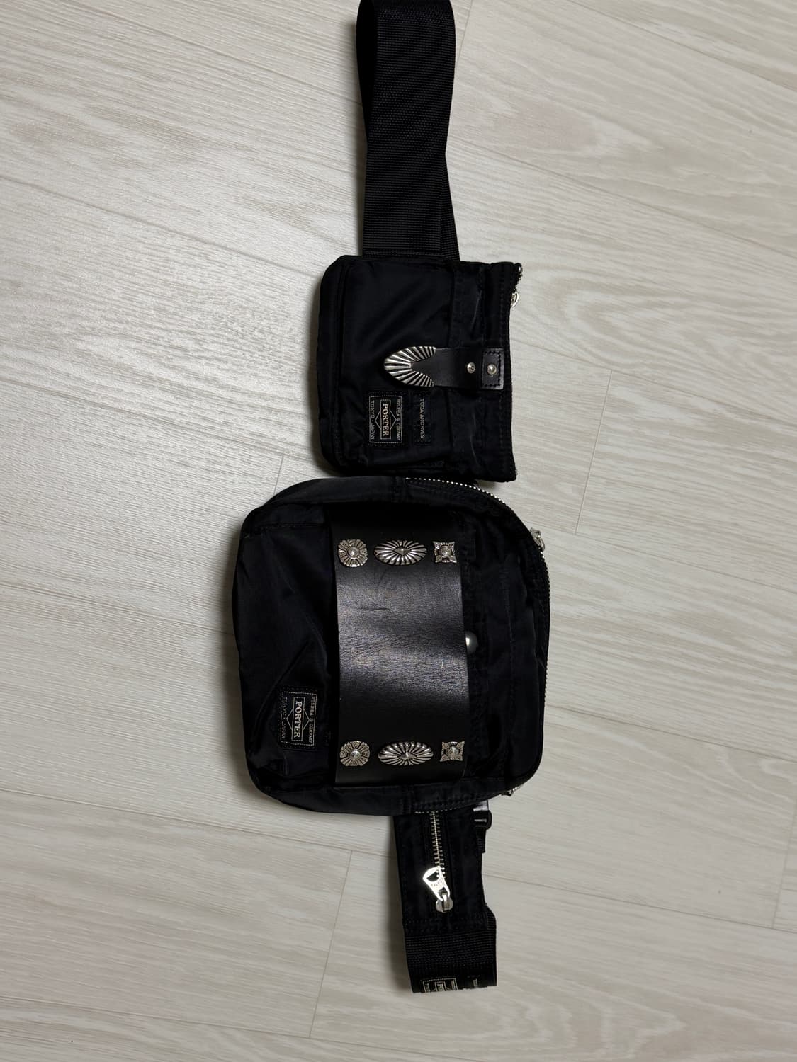 요시다 포터 x 토가 아키아브 벨트백 상품이미지1