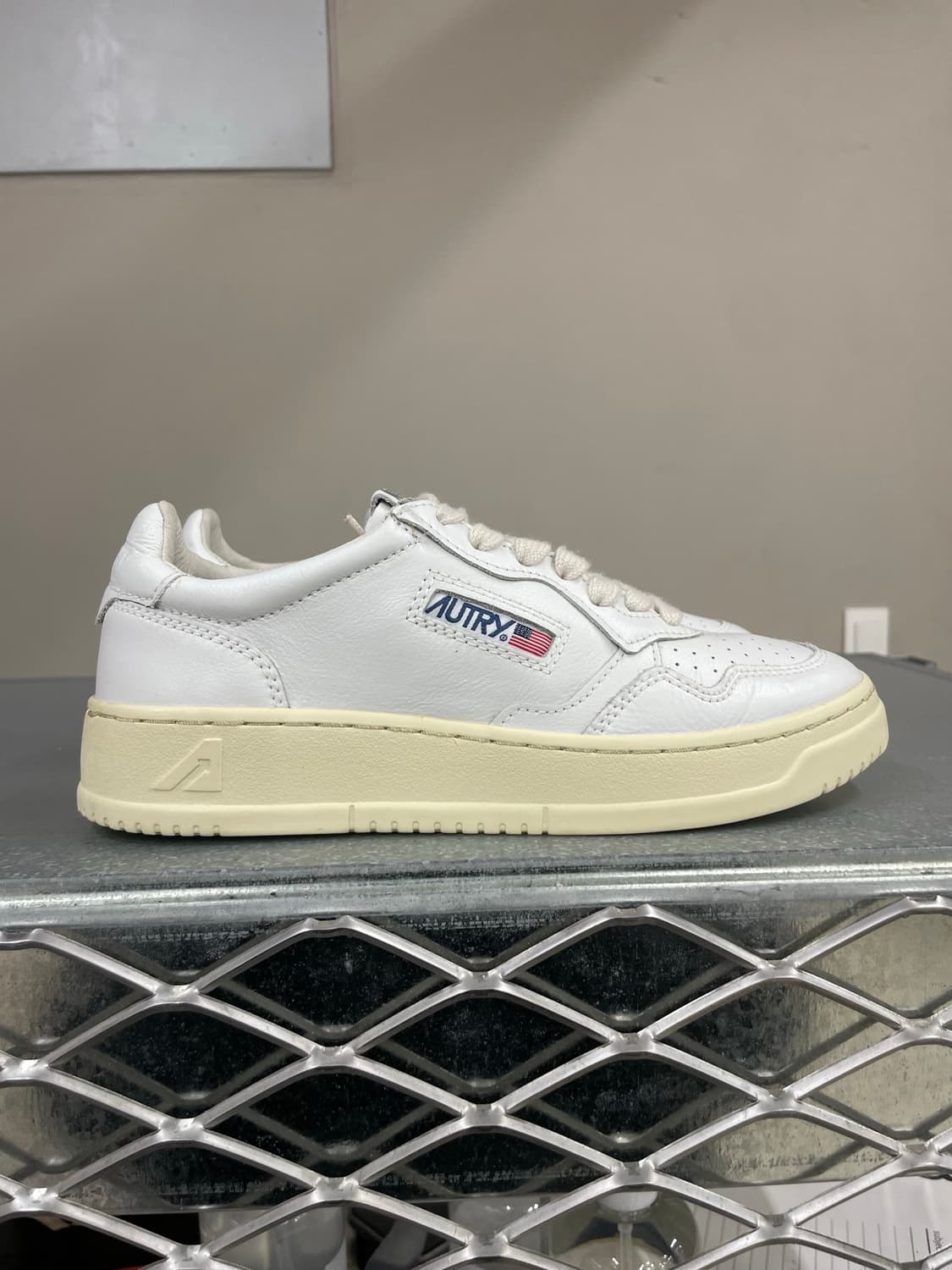 오트리 메달리스트 스니커즈38 상품이미지4