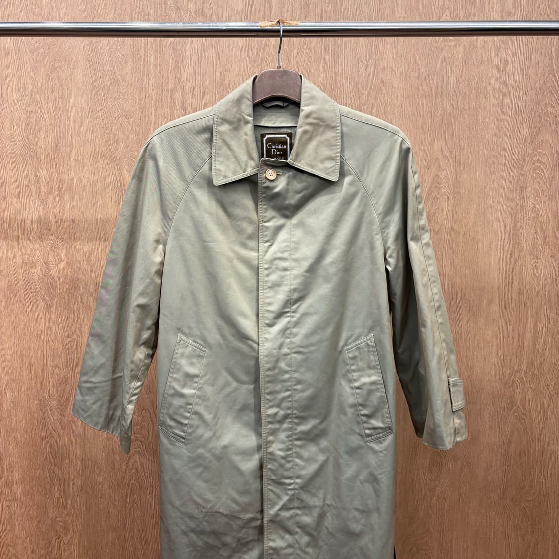 크리스찬 디올 싱글 트렌치 코트 백 벨트 스트랩 디테일 카키 베이지 상품이미지4