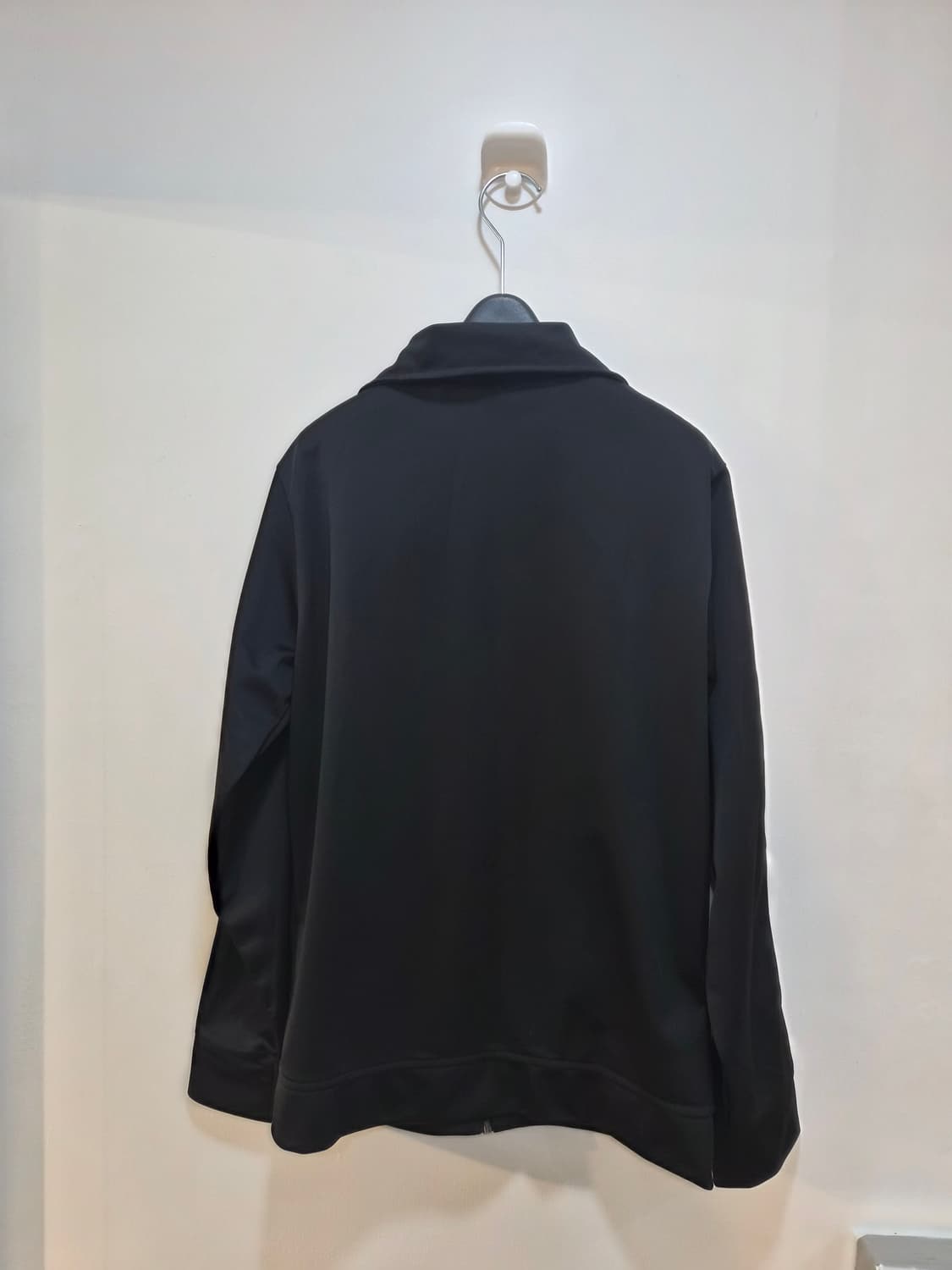 100) 아디다스 유로파 져지 블랙 팝니다 상품이미지2