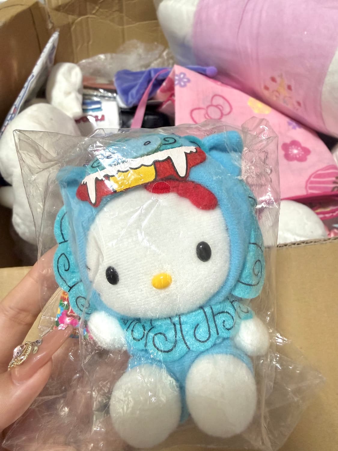 산리오 고전키티 오키나와 용키티 상품이미지1