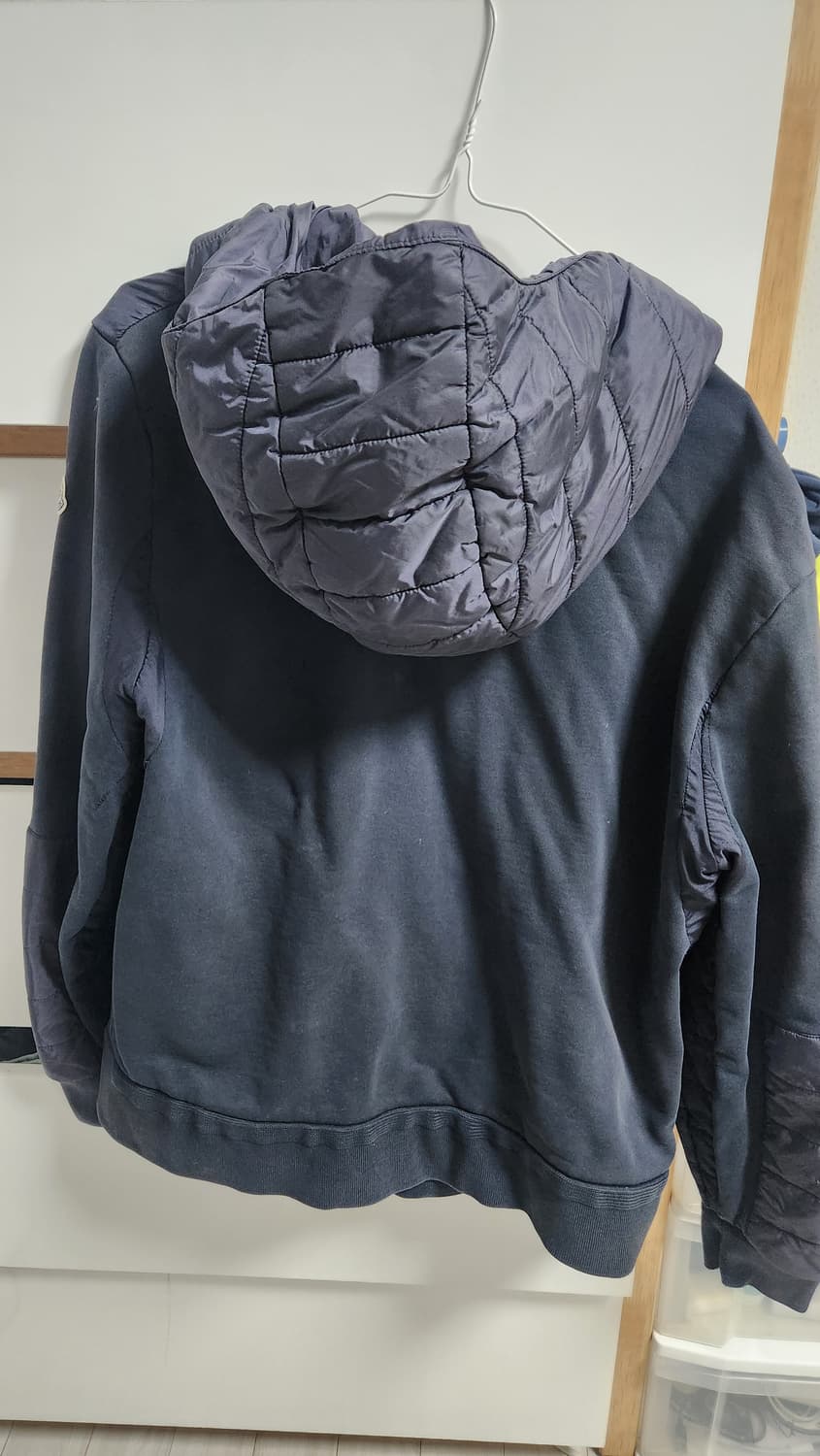 정품 몽클레어 패딩 후드집업 XL사이즈.사용감많음. 상품이미지2