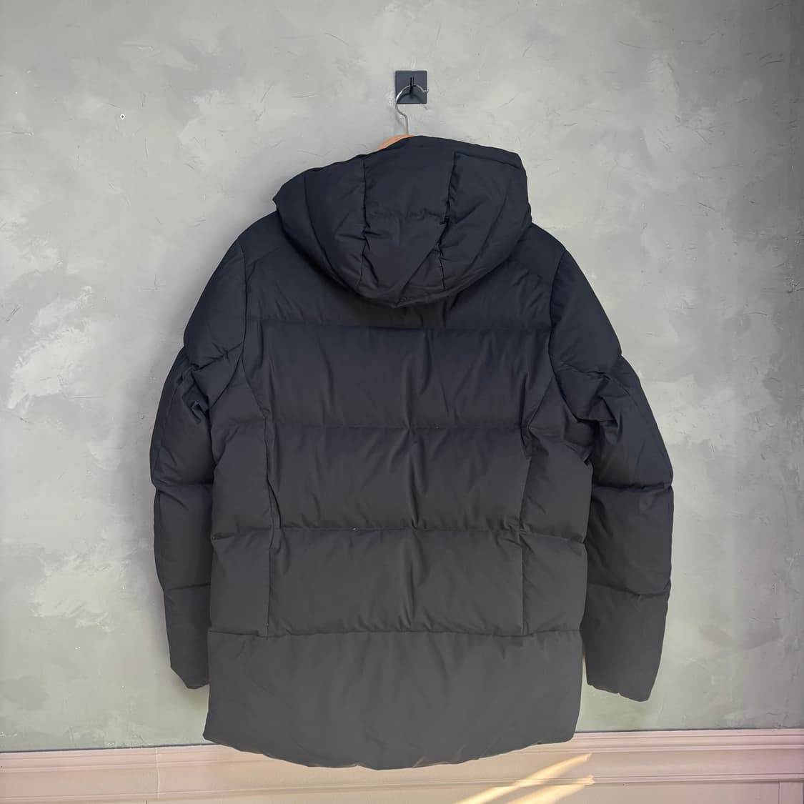 데상트 덕다운 패딩 블랙 상품이미지4