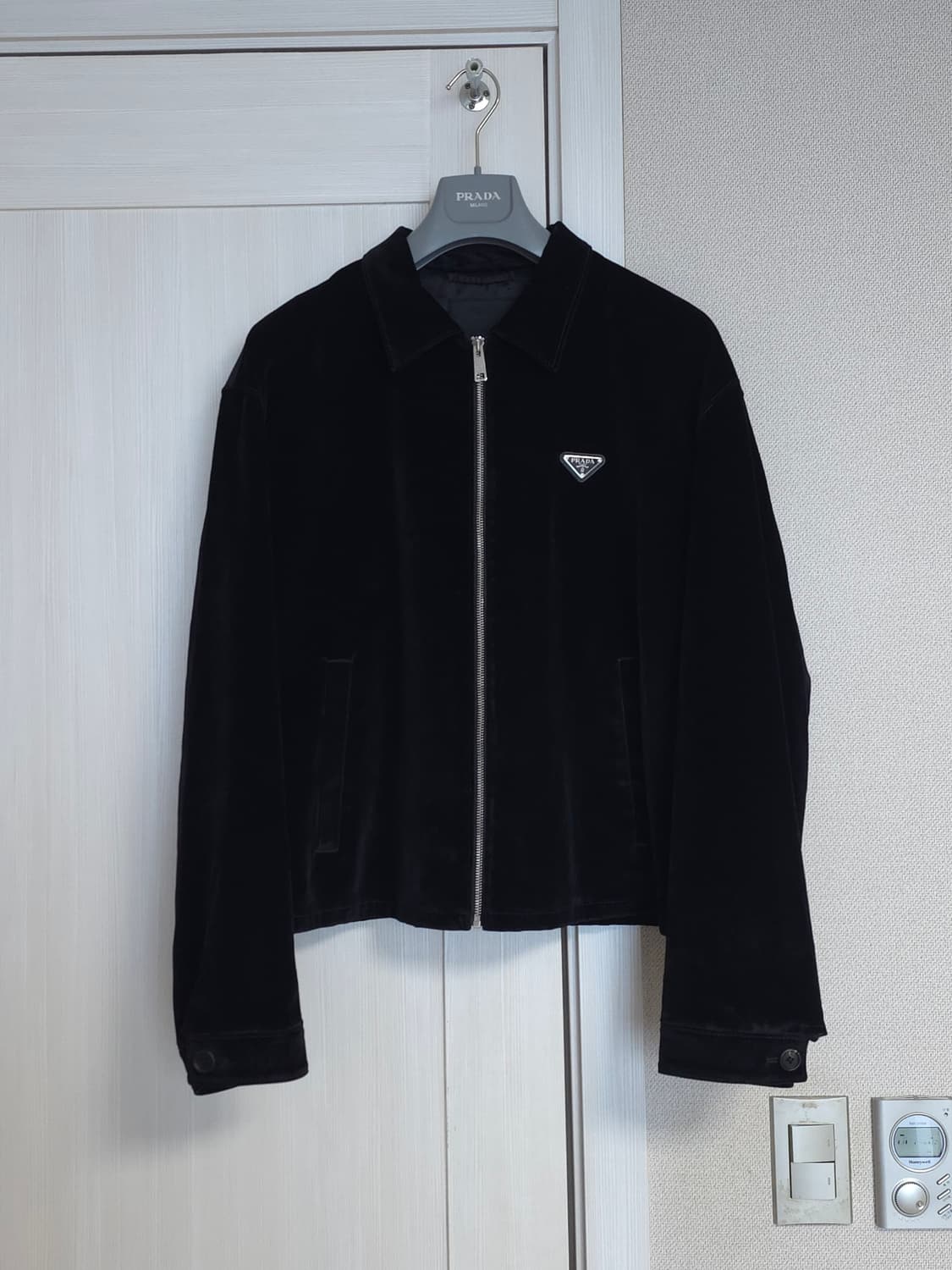 [XL] 프라다 벨벳 블루종 자켓 블랙 상품이미지2