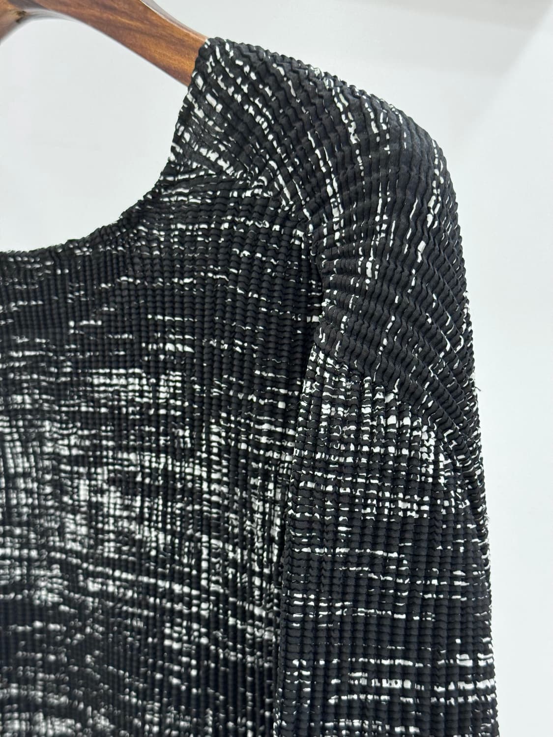 이세이 미야케 짚업 롱 가디건 상품이미지5