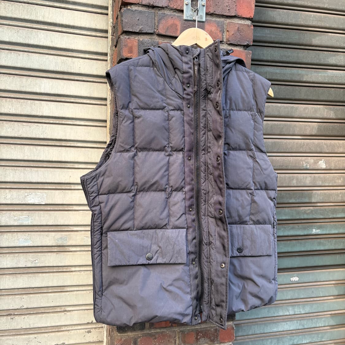 씨피컴퍼니 덕다운 다크네이비 가먼트 다잉 고글 패디드 베스트 상품이미지8