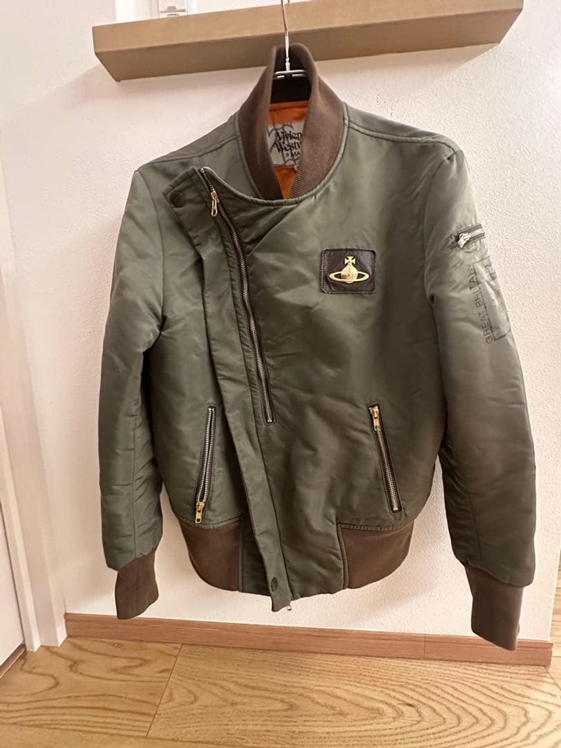 VIVIENNE WESTWOOD MA-1 FLIGHT JACKET 상품이미지3