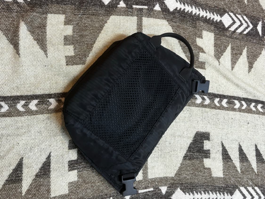 아크네 스튜디오 페이스 모티프 크로스백 상품이미지8