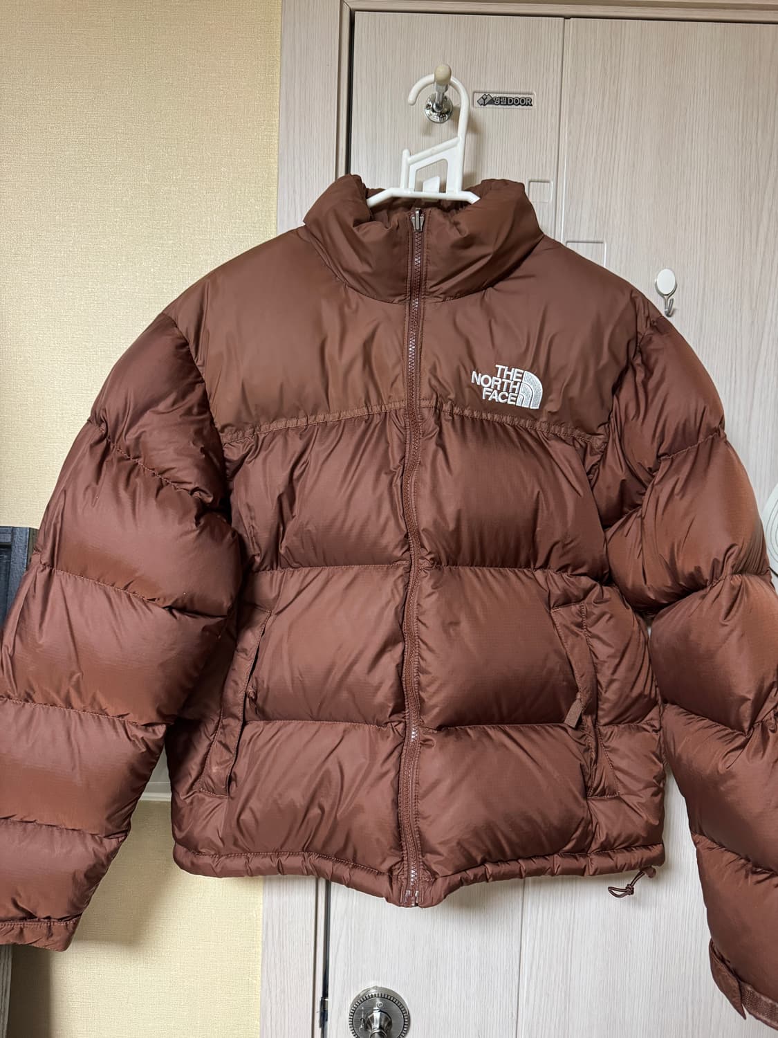 (해외판)노스페이스 눕시 다크오크 M 상품이미지1