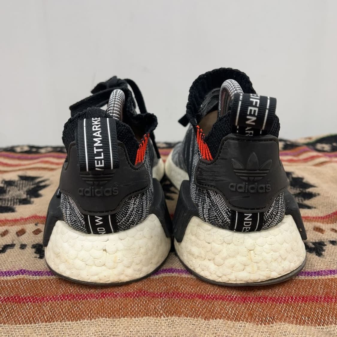 아디다스 NMD R1 블랙 글리치 런닝화 운동화 220 X01441 상품이미지2