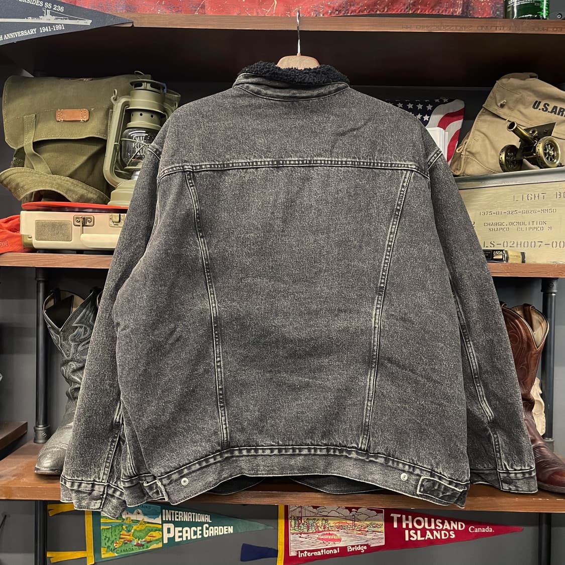 리바이스 프리미엄 타입2 흑청 쉐르파 데님 트러커 자켓 상품이미지2