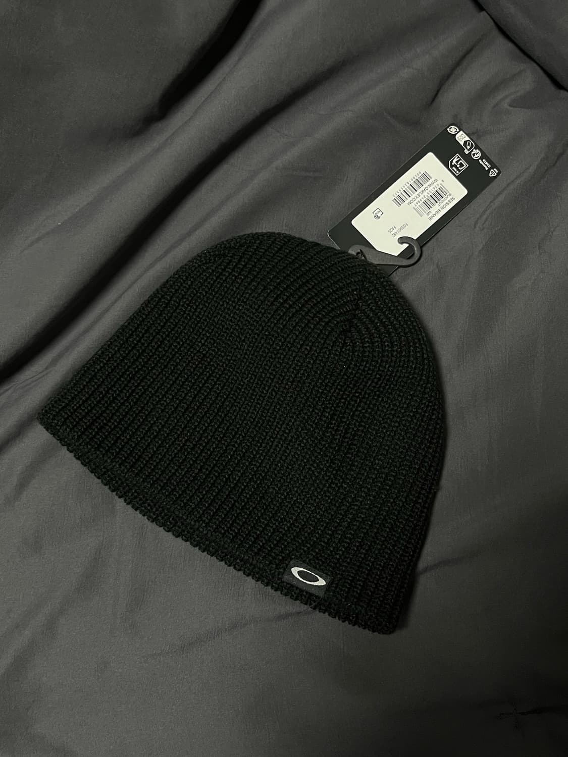 오클리 세션 비니 블랙아웃 상품이미지1