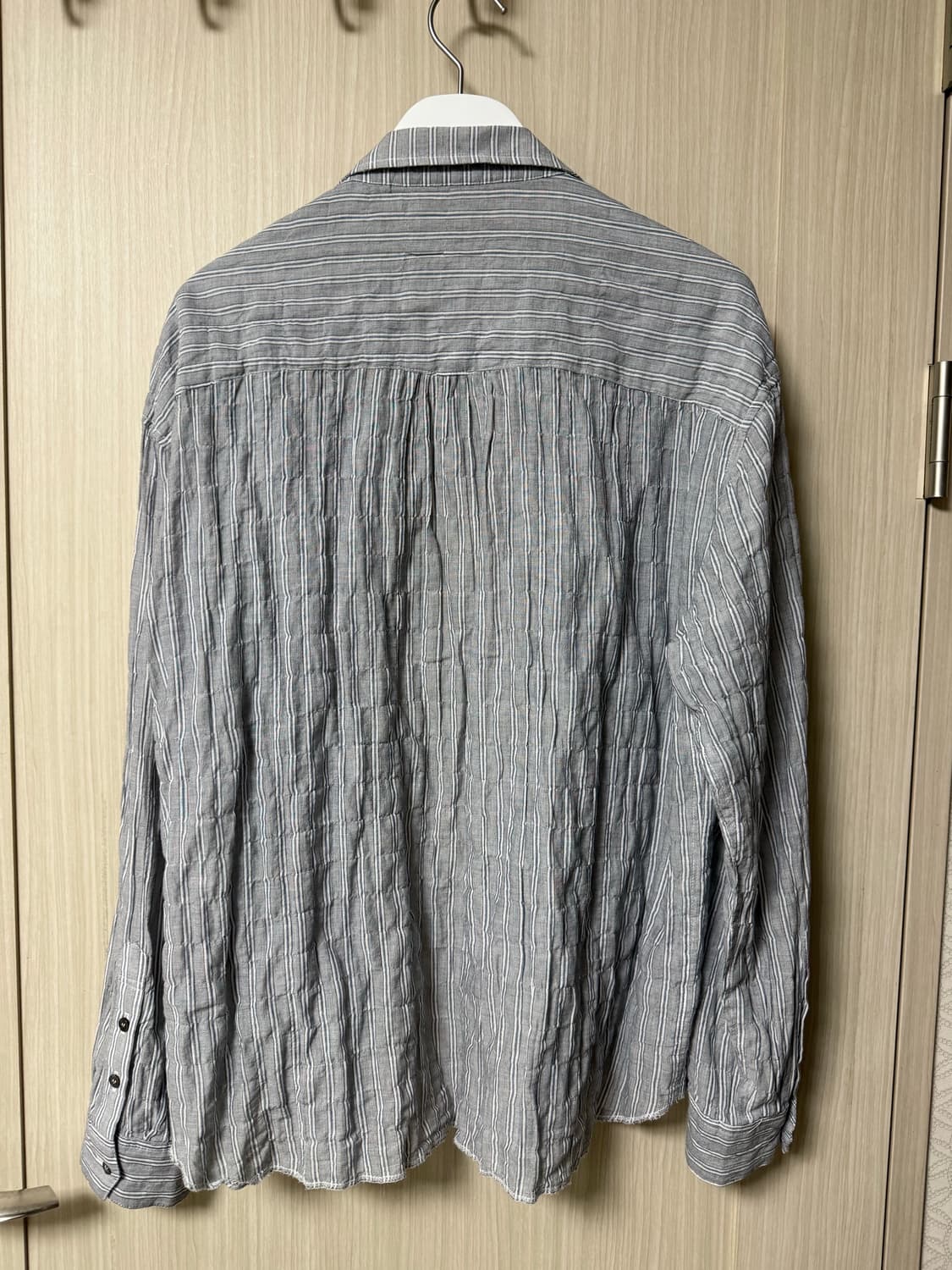 [3]폴리테루 25fw 집업셔츠 스트라이프 그레이 상품이미지2