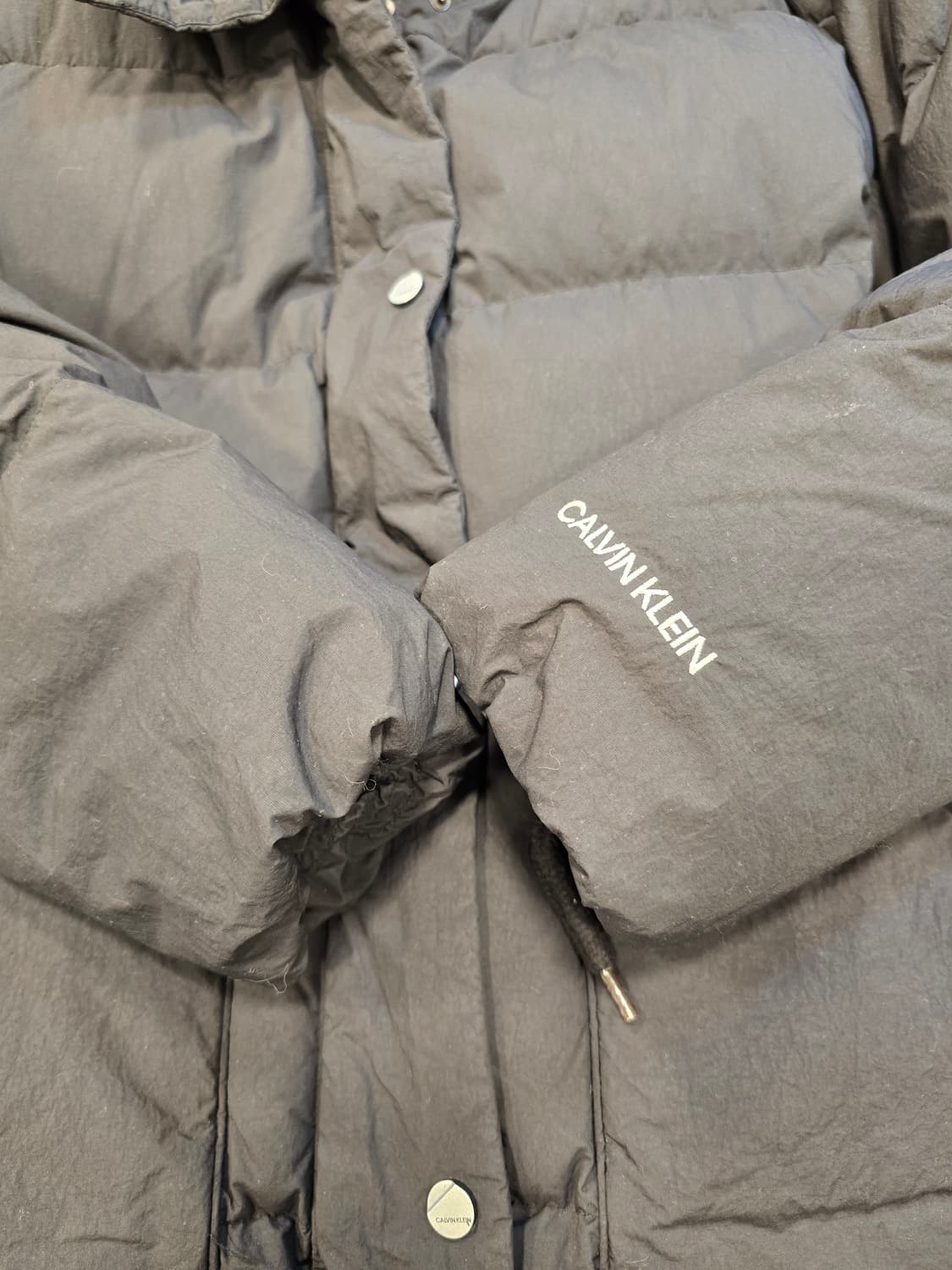 캘빈클라인 블랙 여성 구스다운 패딩 L(77) 상품이미지6