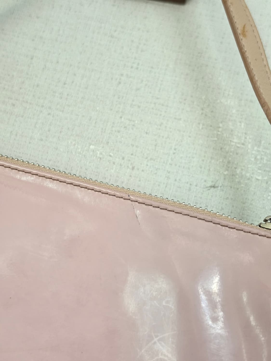 살바토레 페라가모 비비드 글로시 핑크 미니 클러치 백 상품이미지7