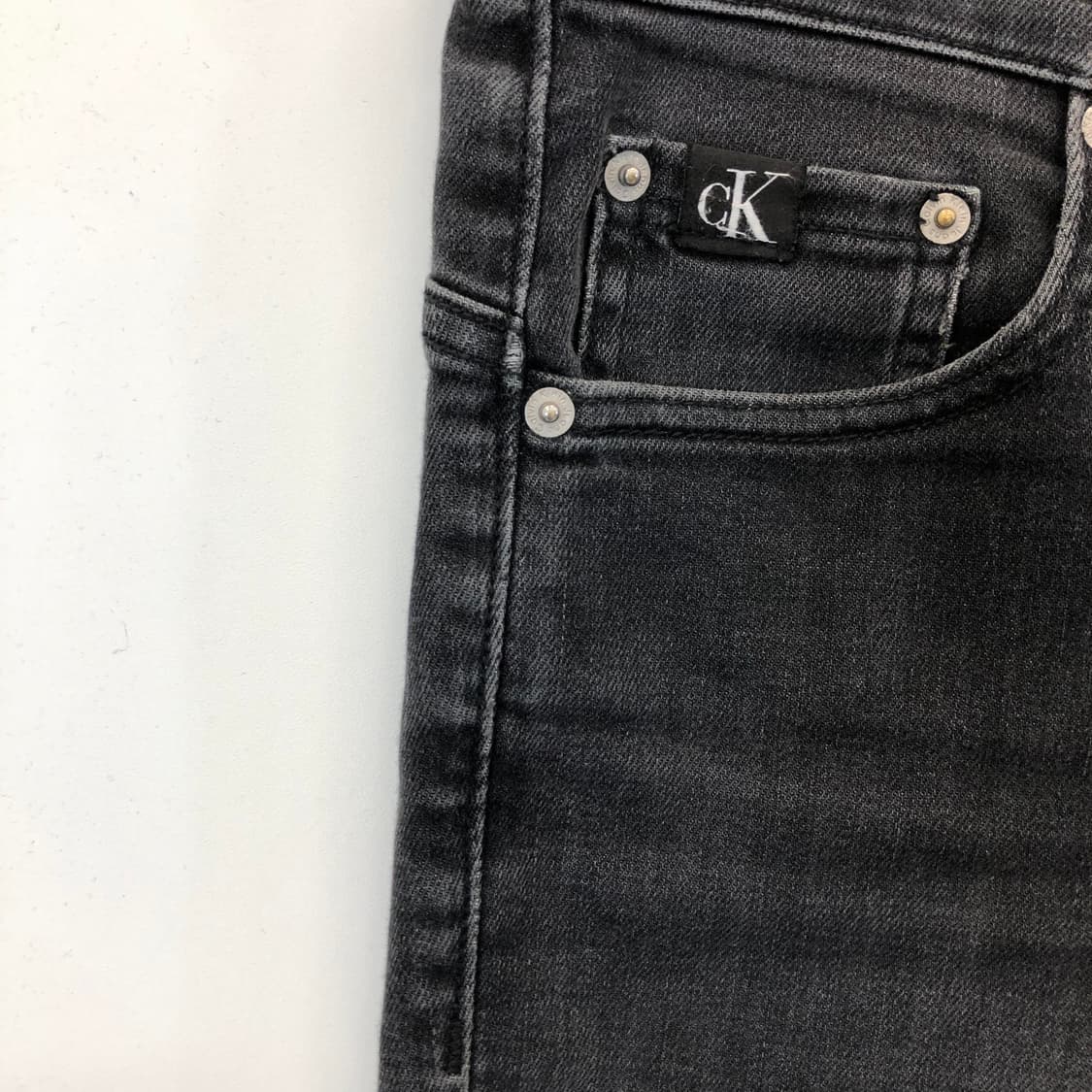 ck 캘빈클라인 레더패치 Body핏 블랙데님 30 인치 상품이미지2