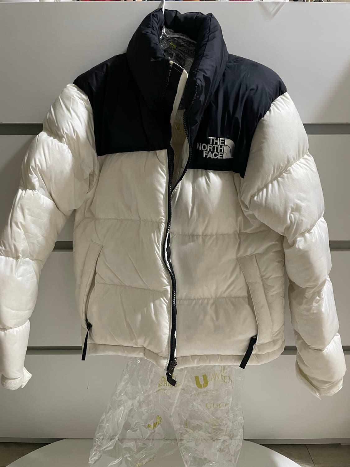 노스페이스 1996 에코 눕시 화이트 패딩 상품이미지1