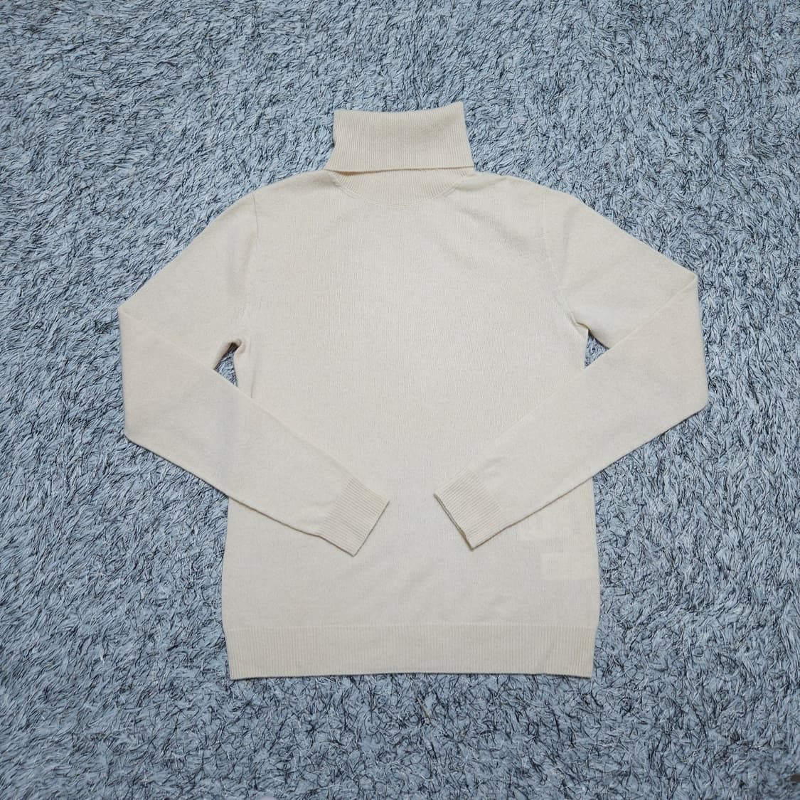 River리버) 55(36) 여성 캐시미어 목폴라니트 / 왕눈이샵 상품이미지1