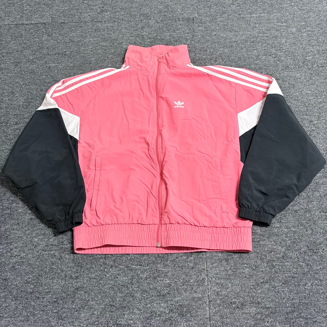 아디다스 삼선 빅로고 바람막이 상품이미지1