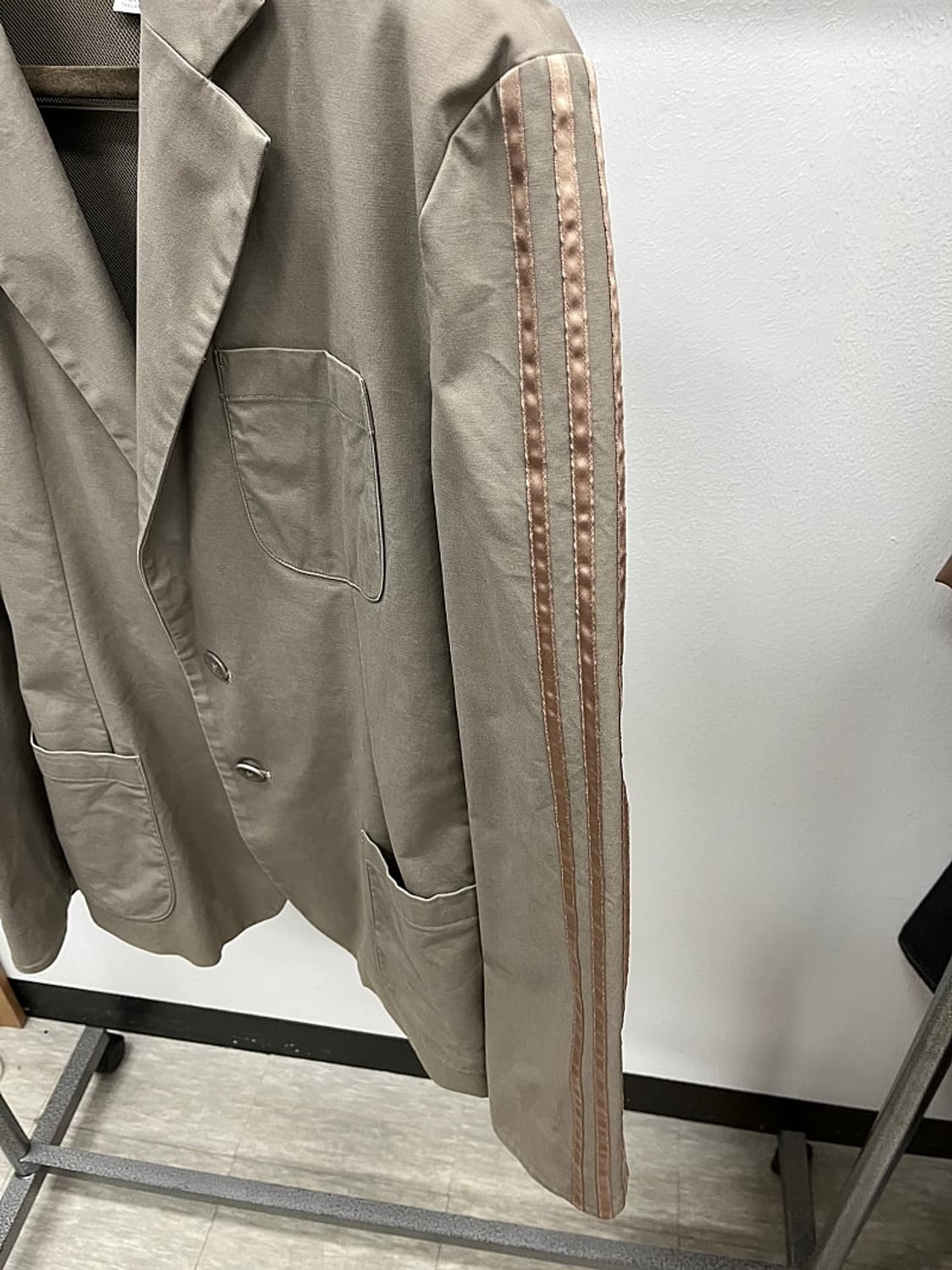 100)  Y-3 베이지 삼선 블레이져  상품이미지4