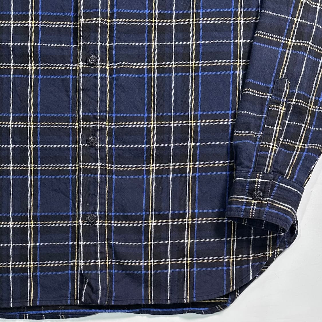 오프화이트 에로우 체크 셔츠   상품이미지3