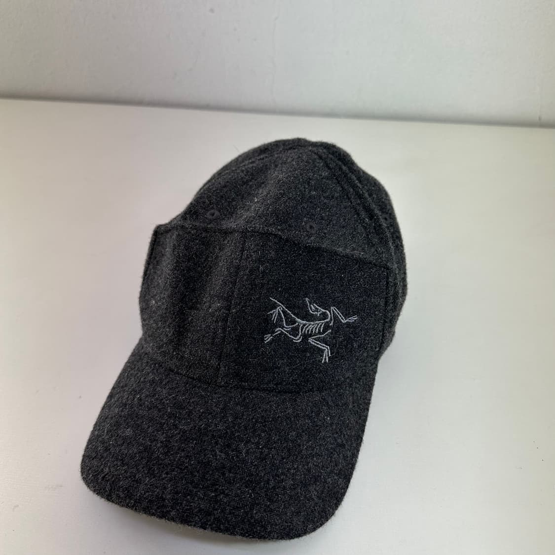 L-XL 아크테릭스 차콜 울 모자 상품이미지1