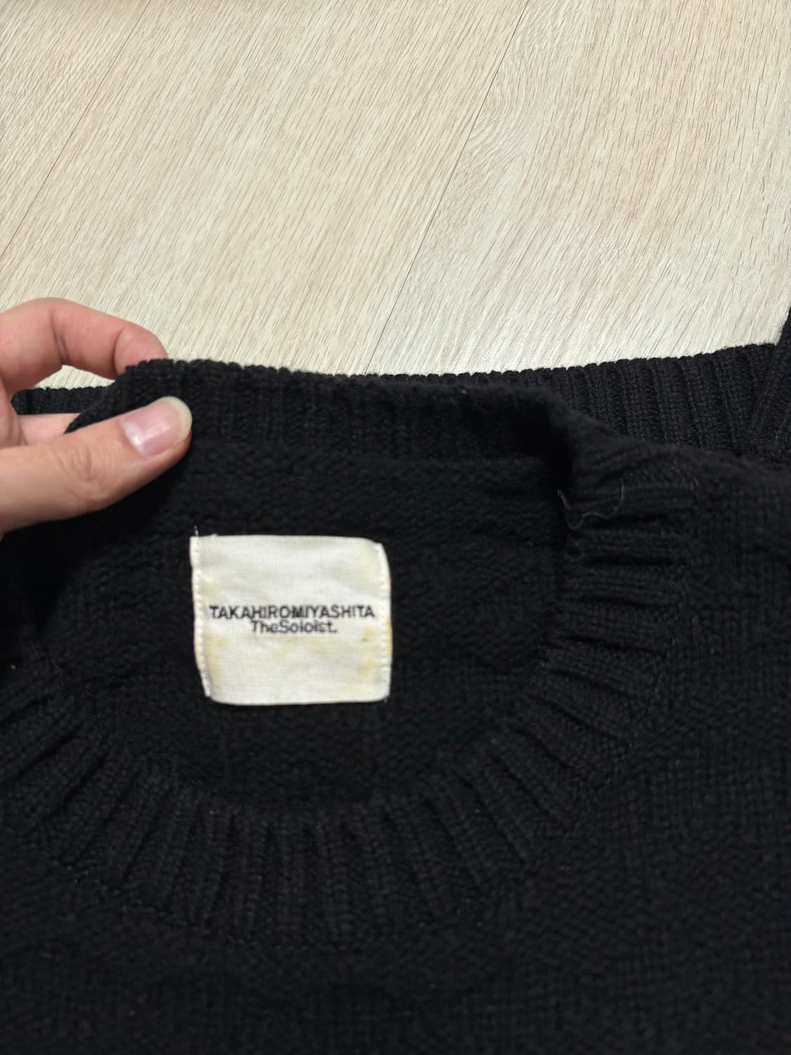 솔로이스트 니트 상품이미지2