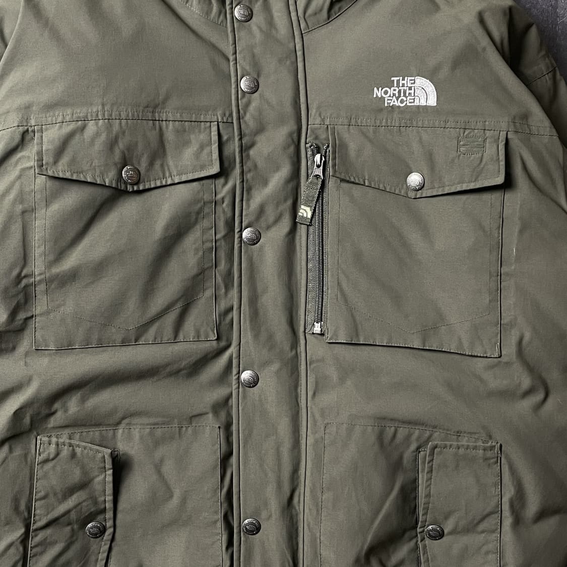 THE NORTH FACE 노스페이스 카키 구스다운 패딩 A00463 상품이미지3