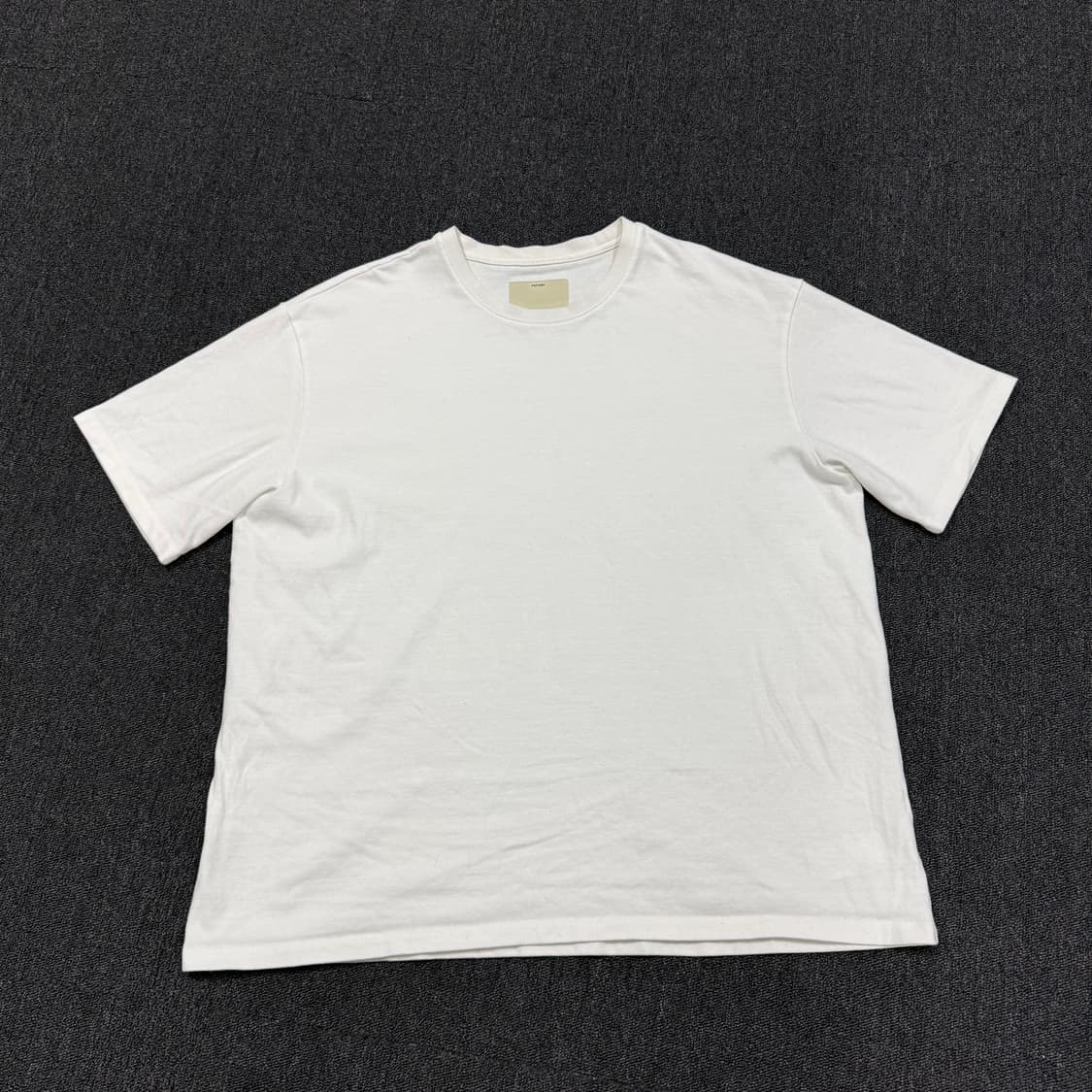 포터리 화이트 반팔 티셔츠  상품이미지1