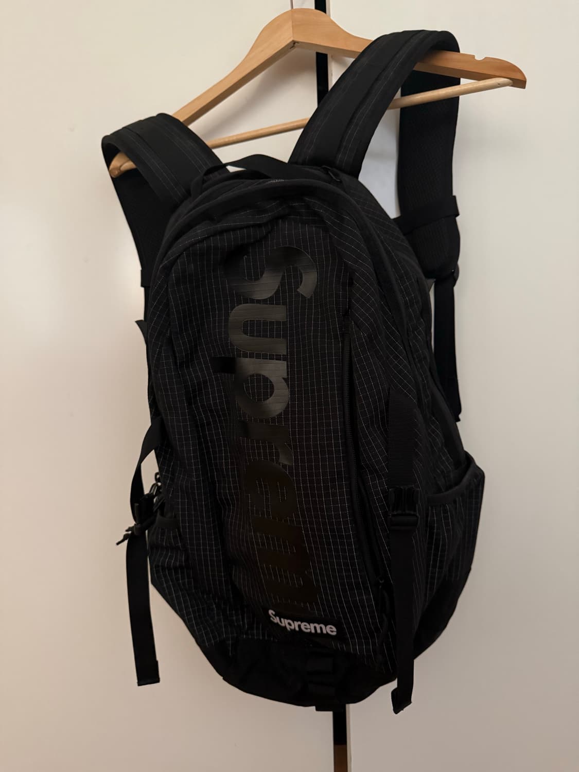 슈프림 24ss 백팩 상품이미지2