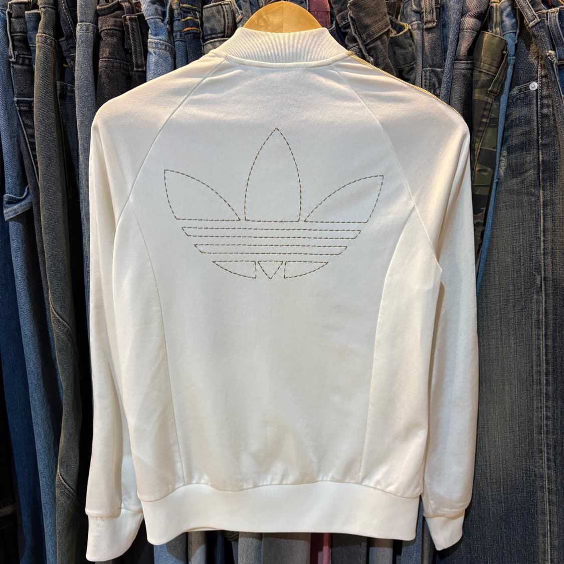 아디다스 대장급 화이트 골드 트랙탑 져지 상품이미지3