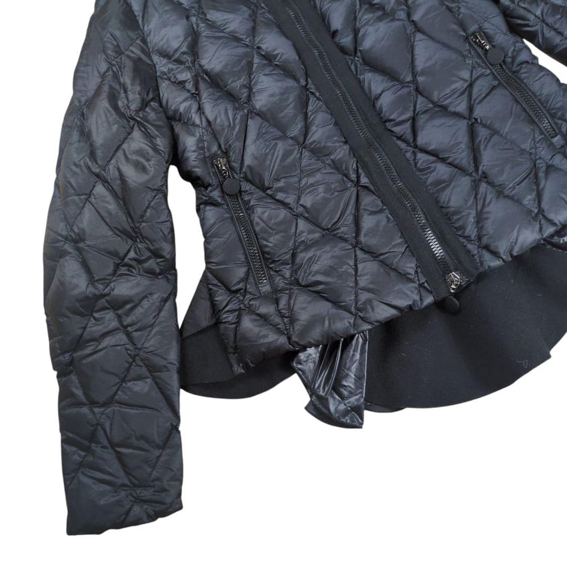 몽클레어 SANGLANTE GIUBBOTTO 프릴 다운 자켓 상품이미지4